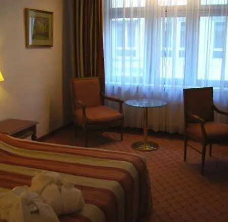 Roma Hotell 4*